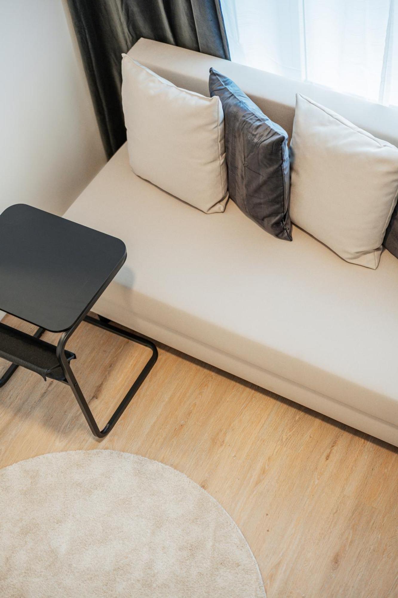 וינה Chic Central City Rooms By Home2 מראה חיצוני תמונה
