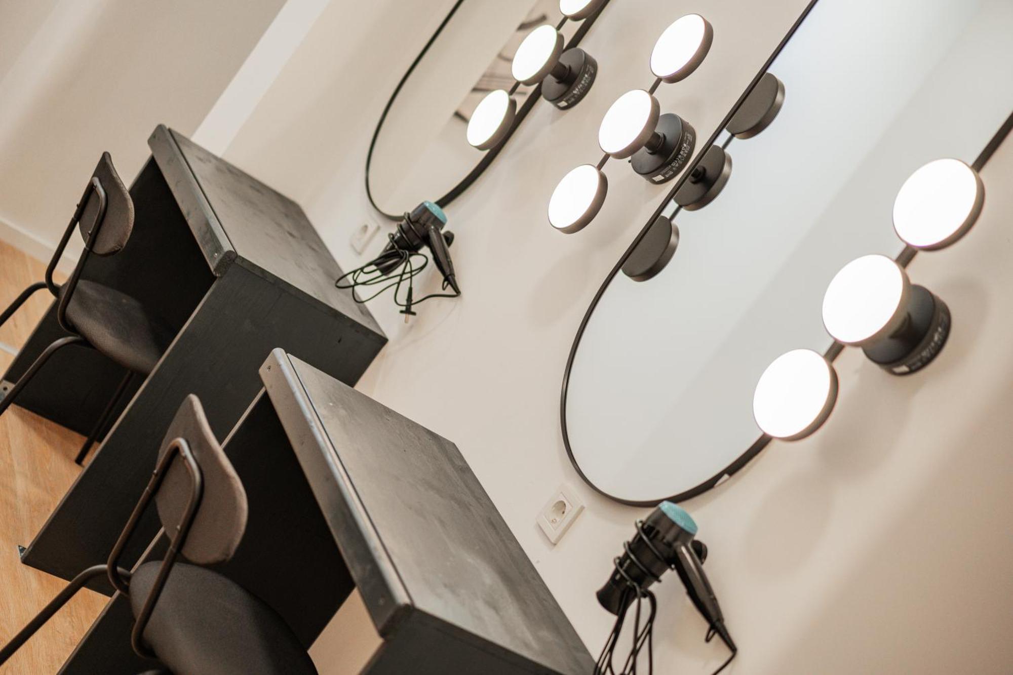 וינה Chic Central City Rooms By Home2 מראה חיצוני תמונה